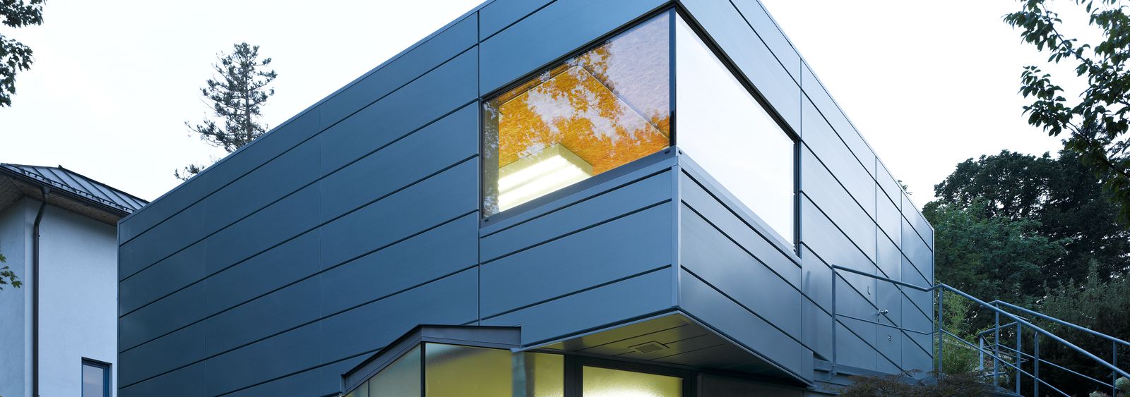 Wohnhaus Fassadensystem perPATINA blaugrau RHEINZINK