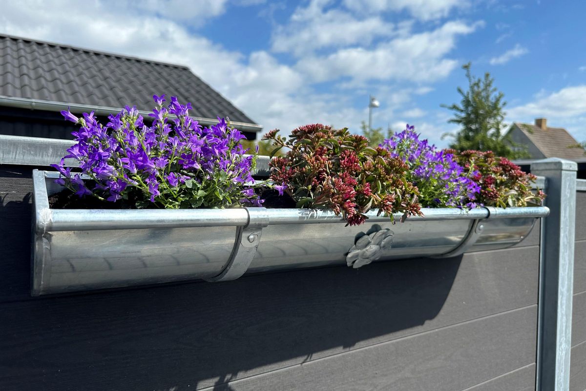 depot blumenständer metall Blumenständer Metall mit 8 Eimern main image 0